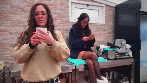 ANDREA STEPH  MIKE online show from 12-04-25, 10:02