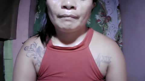 Snapshot of naughtymom_33 chatting on 05-30-26, 06:54 naughtymom_33 online show from 05-30-26, 06:54