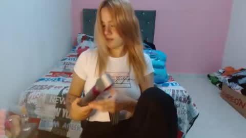 naughtyplayass online show from 02-04-25, 06:38