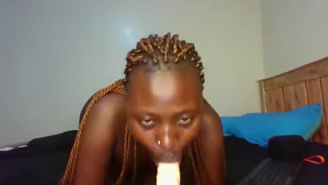 naughtyqueen12 online show from 01-16-26, 11:09