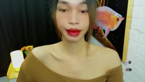 Snapshot of naughtysunshinepinay chatting on 09-09-25, 11:59 Celine online show from 09-09-25, 11:59