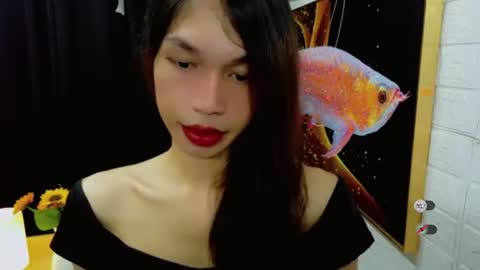 Snapshot of naughtysunshinepinay chatting on 09-16-25, 02:01 Celine online show from 09-16-25, 02:01