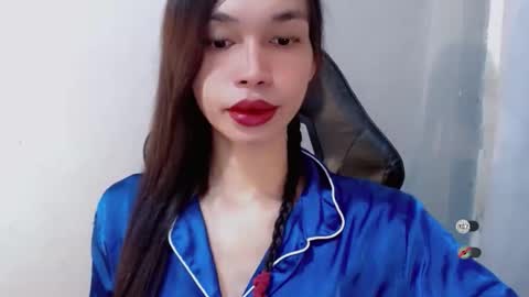 Snapshot of naughtysunshinepinay chatting on 09-21-25, 07:21 Celine online show from 09-21-25, 07:21