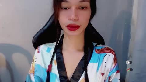 Snapshot of naughtysunshinepinay chatting on 09-23-25, 12:35 Celine online show from 09-23-25, 12:35