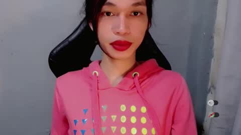 Snapshot of naughtysunshinepinay chatting on 09-29-25, 05:56 Celine online show from 09-29-25, 05:56