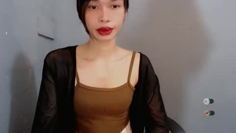 Snapshot of naughtysunshinepinay chatting on 10-01-25, 10:05 Celine online show from 10-01-25, 10:05
