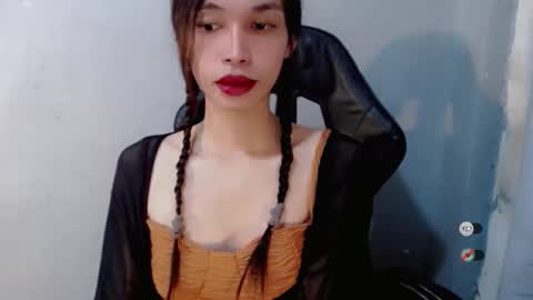 Snapshot of naughtysunshinepinay chatting on 10-08-25, 02:20 Celine online show from 10-08-25, 02:20