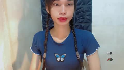 Snapshot of naughtysunshinepinay chatting on 10-20-25, 08:09 Celine online show from 10-20-25, 08:09