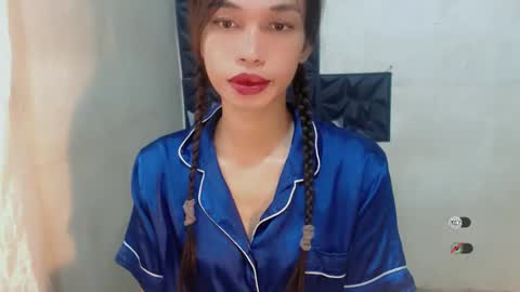 Snapshot of naughtysunshinepinay chatting on 11-04-25, 05:28 Celine online show from 11-04-25, 05:28