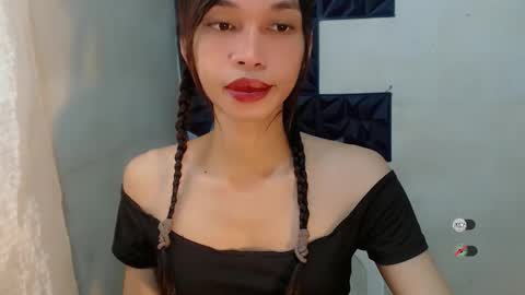 Snapshot of naughtysunshinepinay chatting on 11-05-25, 01:27 Celine online show from 11-05-25, 01:27