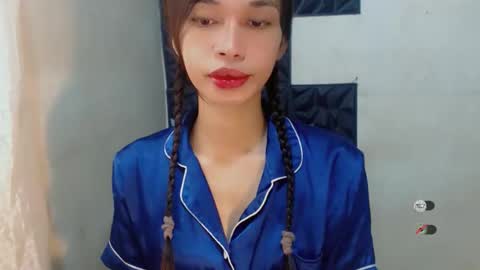 Snapshot of naughtysunshinepinay chatting on 11-06-25, 12:55 Celine online show from 11-06-25, 12:55