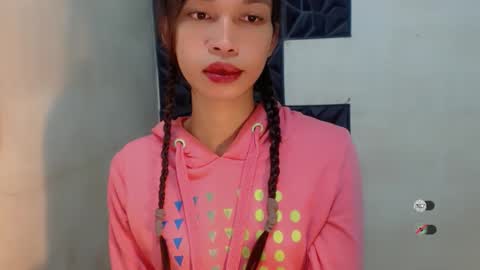 Snapshot of naughtysunshinepinay chatting on 11-07-25, 11:16 Celine online show from 11-07-25, 11:16