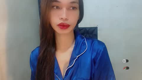 Snapshot of naughtysunshinepinay chatting on 11-16-25, 11:10 Celine online show from 11-16-25, 11:10