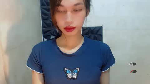 Snapshot of naughtysunshinepinay chatting on 11-21-25, 06:06 Celine online show from 11-21-25, 06:06