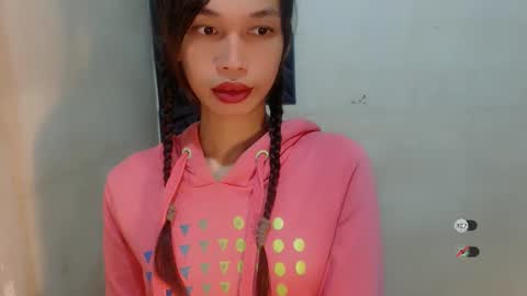 Snapshot of naughtysunshinepinay chatting on 11-30-25, 03:38 Celine online show from 11-30-25, 03:38