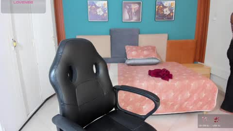 naugthy_brunette_ online show from 05-28-26, 11:13