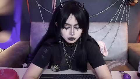 Navier  online show from 11-30-25, 01:59