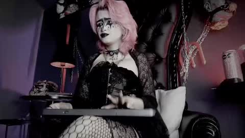 Navier  online show from 02-18-26, 09:55