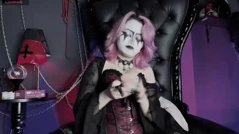 Navier  online show from 03-21-26, 06:18