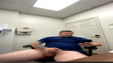 Snapshot of navyman34 chatting on 05-28-26, 04:04 navyman34 online show from 05-28-26, 04:04