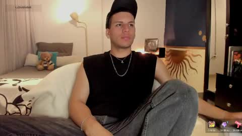 Snapshot of naxttan chatting on 05-10-26, 09:03 Natan online show from 05-10-26, 09:03