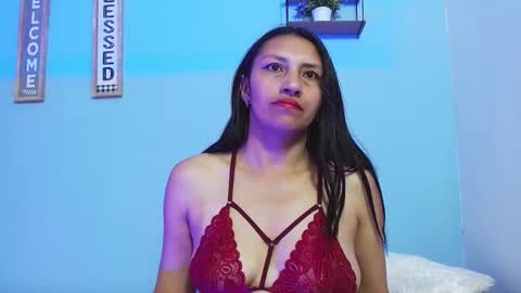 naya_10 online show from 10-15-25, 11:38