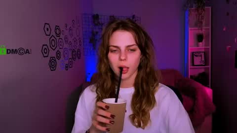 Naya online show from 04-22-26, 07:26