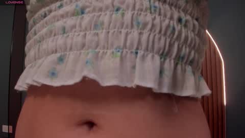 Naye  online show from 11-22-25, 04:22