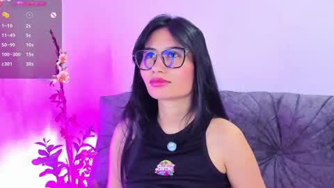 Naye  online show from 06-26-26, 05:01