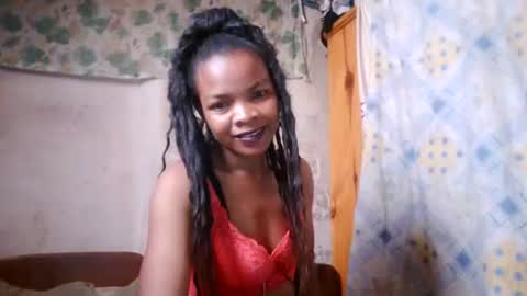 Snapshot of naylah313 chatting on 06-20-26, 07:33 Nayla online show from 06-20-26, 07:33
