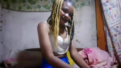 Snapshot of naylah313 chatting on 06-28-26, 12:33 Nayla online show from 06-28-26, 12:33