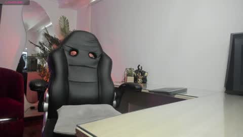 Hellen online show from 02-01-25, 07:23