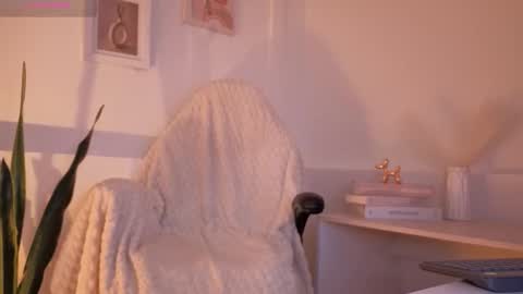 Hellen online show from 02-06-26, 08:34