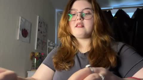 Snapshot of nectardream chatting on 06-24-26, 08:35 nectardream online show from 06-24-26, 08:35