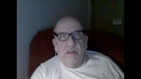 Tom online show from 01-10-26, 02:02