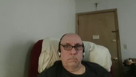 Tom online show from 06-06-26, 08:57
