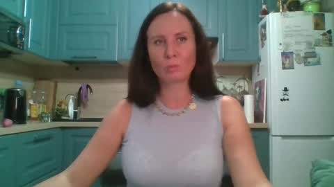 Snapshot of nefertiti05 chatting on 07-29-26, 05:22 nefertiti05 online show from 07-29-26, 05:22