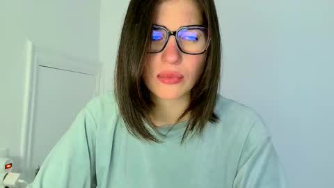 Neferutt online show from 11-07-25, 10:04