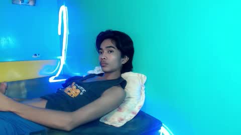 neil_asian69 online show from 04-18-26, 12:58