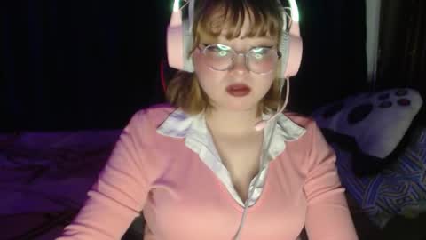 Snapshot of neko_dolly chatting on 11-28-25, 01:41 neko_dolly online show from 11-28-25, 01:41