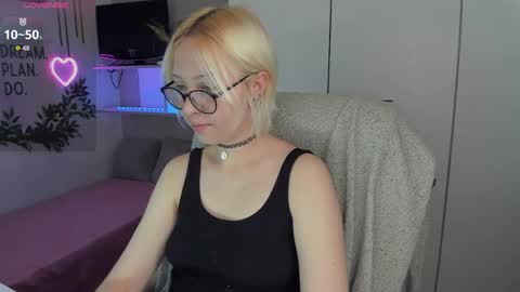 Kate online show from 04-21-26, 08:44