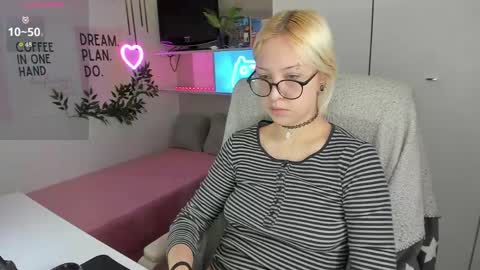 Kate online show from 04-25-26, 08:50