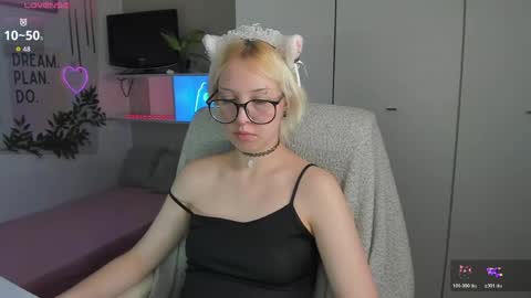 Snapshot of neko_sora chatting on 05-04-26, 08:38 Kate online show from 05-04-26, 08:38
