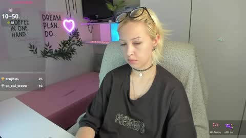 Snapshot of neko_sora chatting on 05-15-26, 08:49 Kate online show from 05-15-26, 08:49