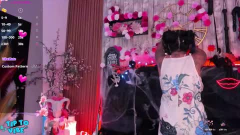 Miah online show from 10-11-25, 12:15