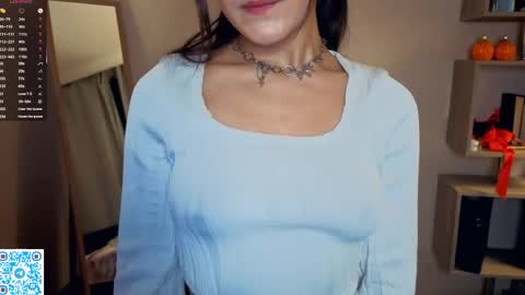 Snapshot of neldaestey chatting on 05-10-26, 07:41 Vicky and Beatrice online show from 05-10-26, 07:41