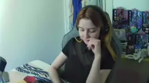 Snapshot of neliarunion chatting on 06-24-26, 10:25 lily online show from 06-24-26, 10:25