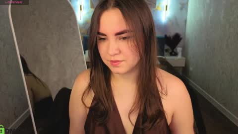 nelie_evans online show from 06-04-26, 01:11