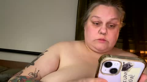 Nellie Atlas online show from 11-17-25, 02:50