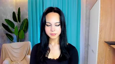 Snapshot of nelliefoster chatting on 06-05-26, 12:11 Alisa online show from 06-05-26, 12:11